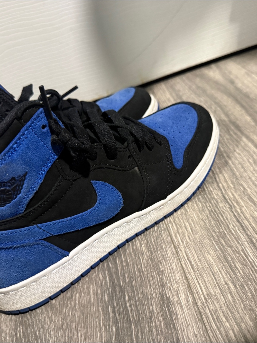 Nike Men's Black and Blue Low-Top Sneakers